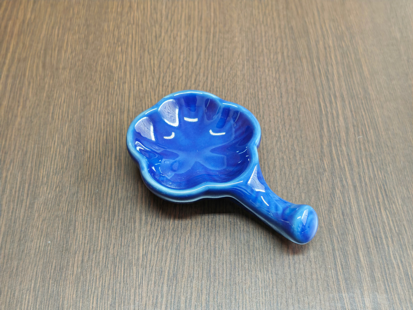 筆置梅皿（ふでおきうめざら）